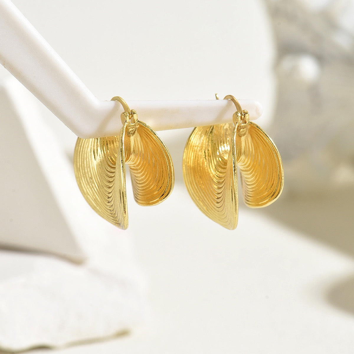 Ribbed Shell Hoop Earrings