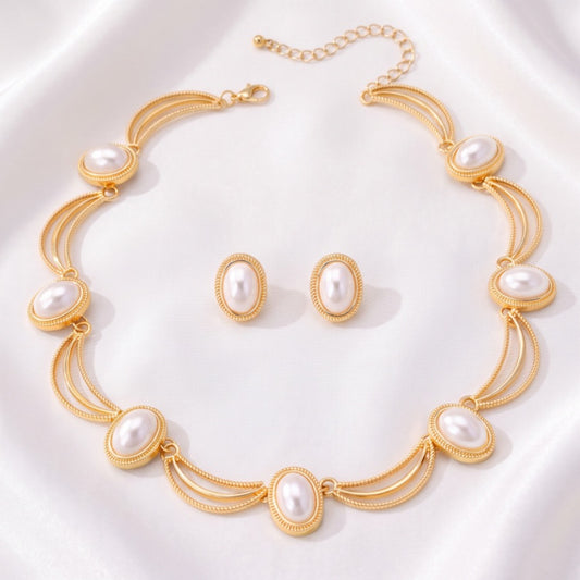 Scalloped Cabochon Necklace & Earring Set